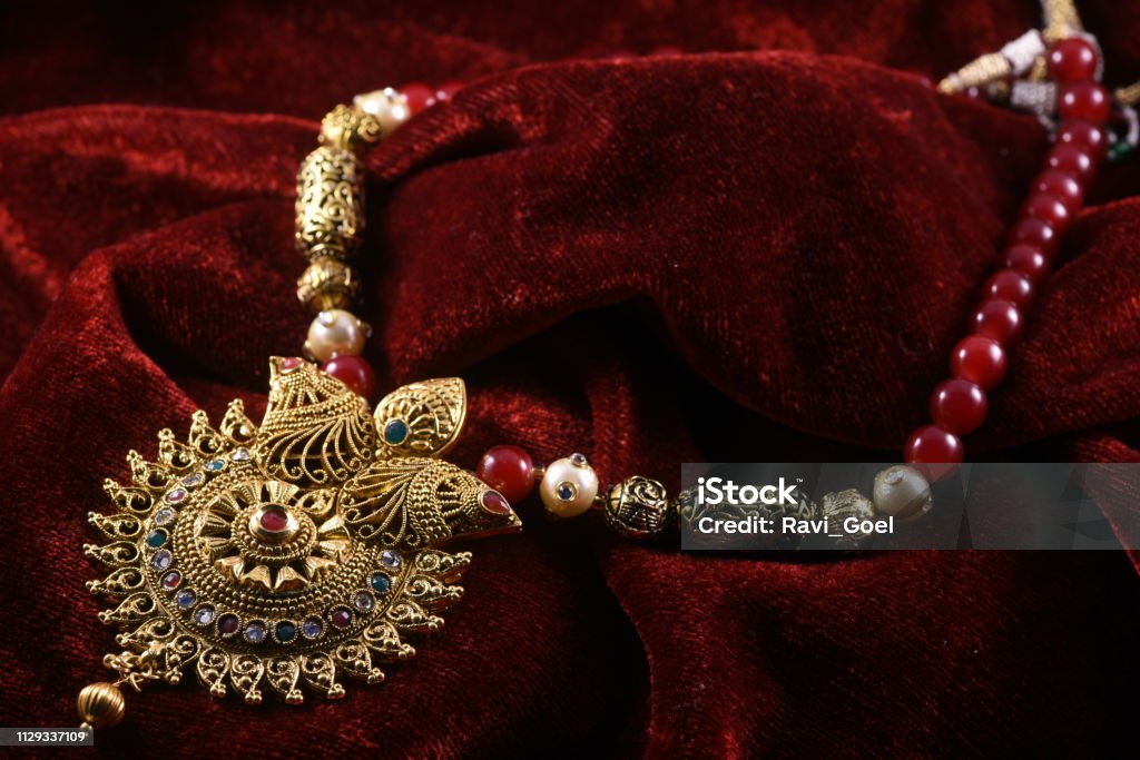 Beaded Gold Short Necklace