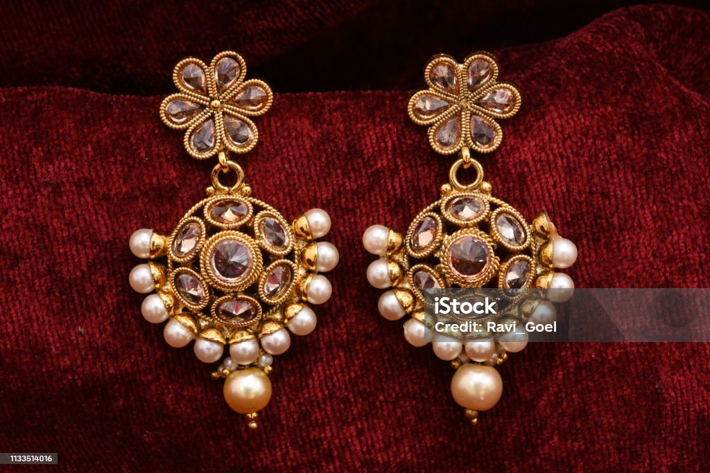 Antique earring for special occation