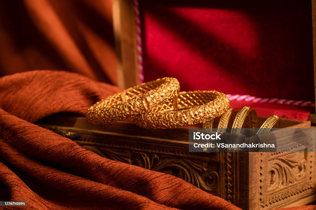 designer antique golden bangle