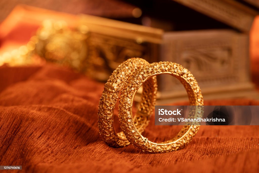 cut work floral design Antique bangles for special occasion