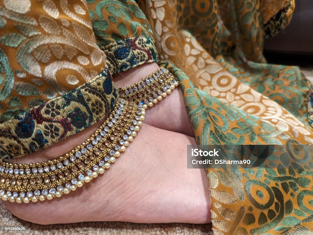 Gold Antique anklets for women